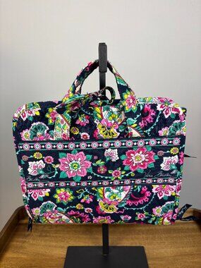 Vera Bradley Navy Blue Petal Paisley Florals Quilted Hanging Travel Organizer